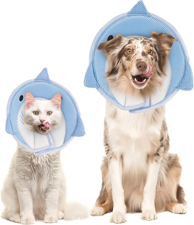 FRIUSATE Cat Cone Collar - Soft, Adjustable Recovery Collar for Cats and Kittens - Comfortable, Breathable, Lightweight Neck Cone to Stop Licking After Surgery