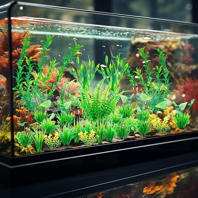 Ameliade Aquarium Artificial Green Plastic Plants Decorations 26 PCS Large Fish Tank Accessories Goldfish Betta Tank Decor